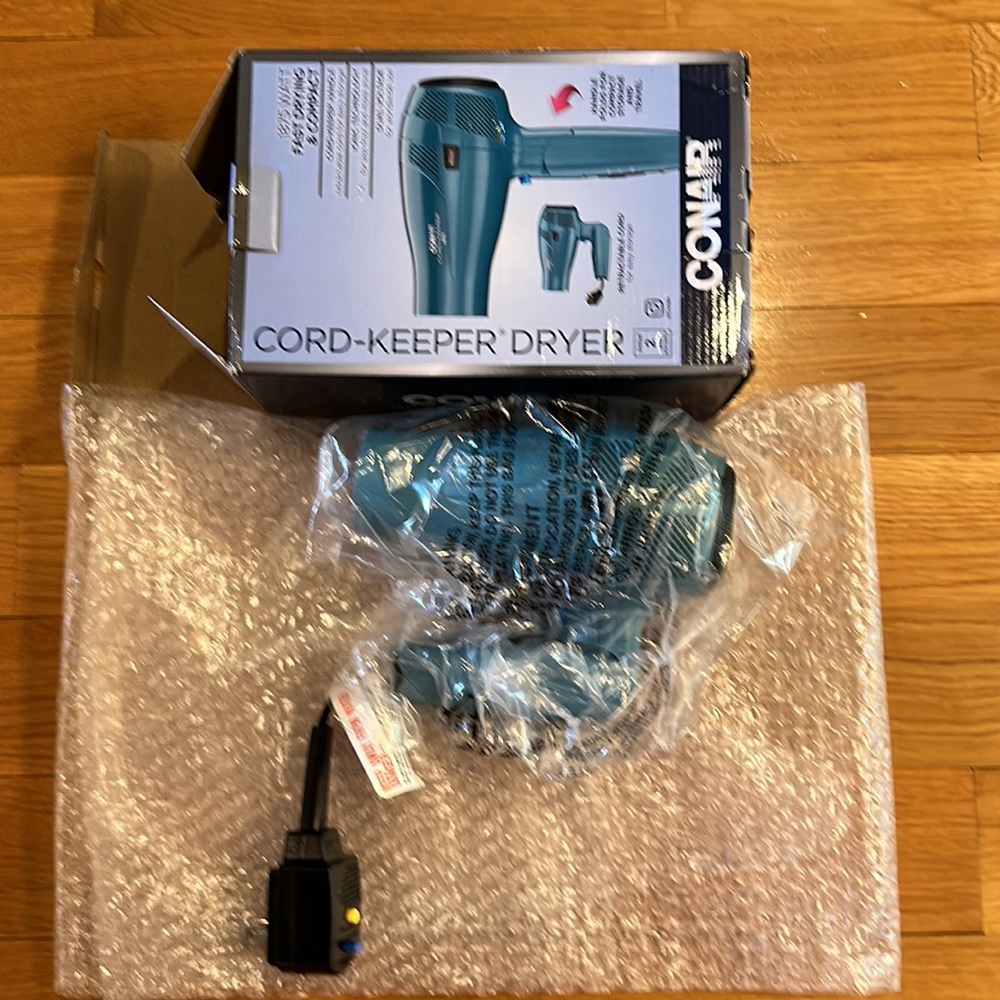 Conair Cord-Keeper Travel Size Folding Ionic Retractable Cord Hair Dryer - Picture 8 of 9